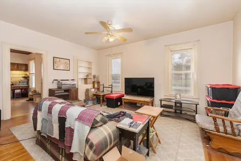 214 West Owsley Street Chenoa IL 61726