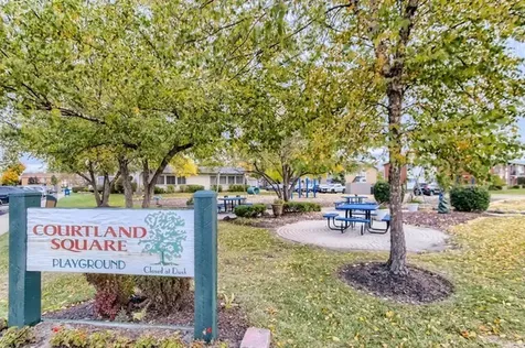8816 North Western Avenue Des Plaines IL 60016