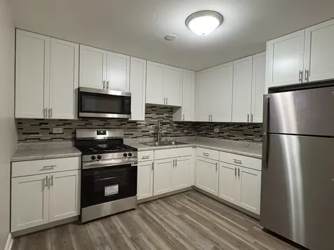 8816 North Western Avenue Des Plaines IL 60016