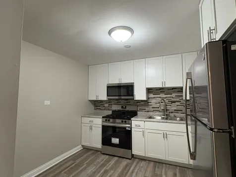 8816 North Western Avenue Des Plaines IL 60016