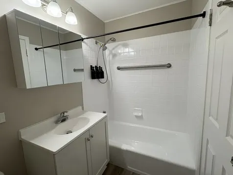 8816 North Western Avenue Des Plaines IL 60016