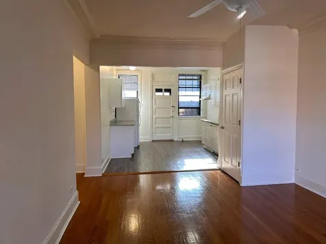 1130 West Pratt Boulevard Chicago IL 60626