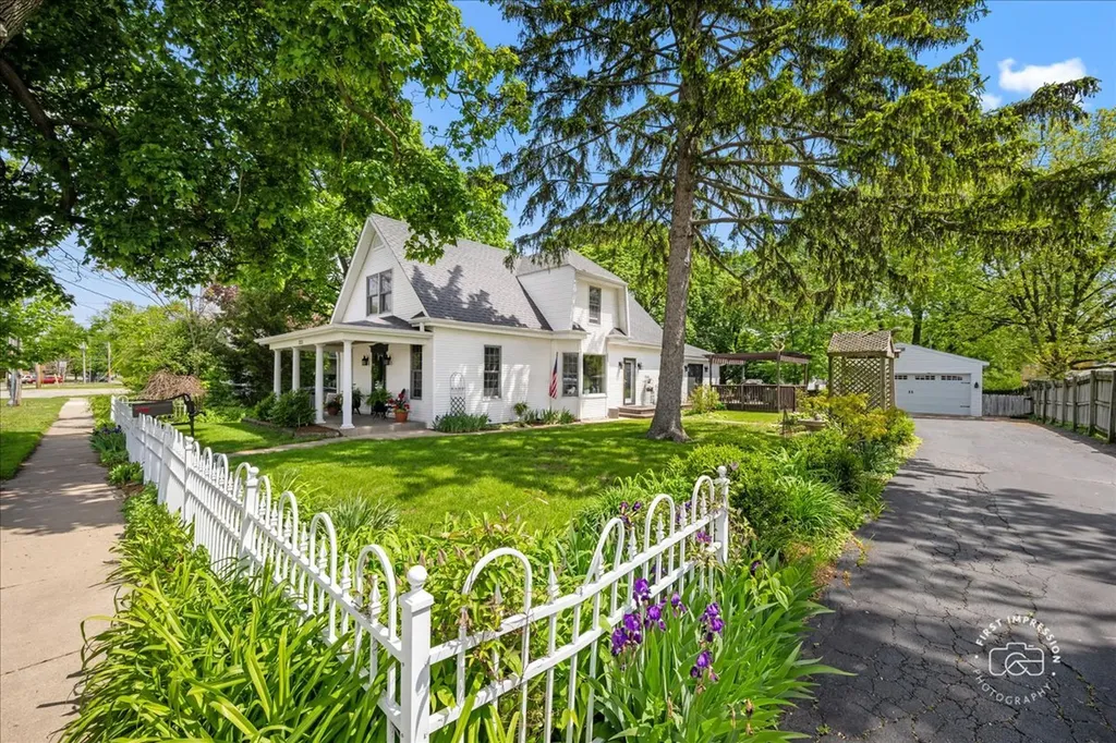 321 North 6th Street Geneva IL 60134
