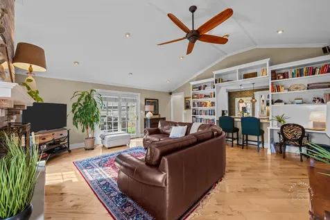 321 North 6th Street Geneva IL 60134