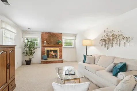 1000 West Hunting Drive Palatine IL 60067