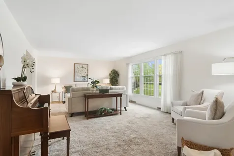 1000 West Hunting Drive Palatine IL 60067