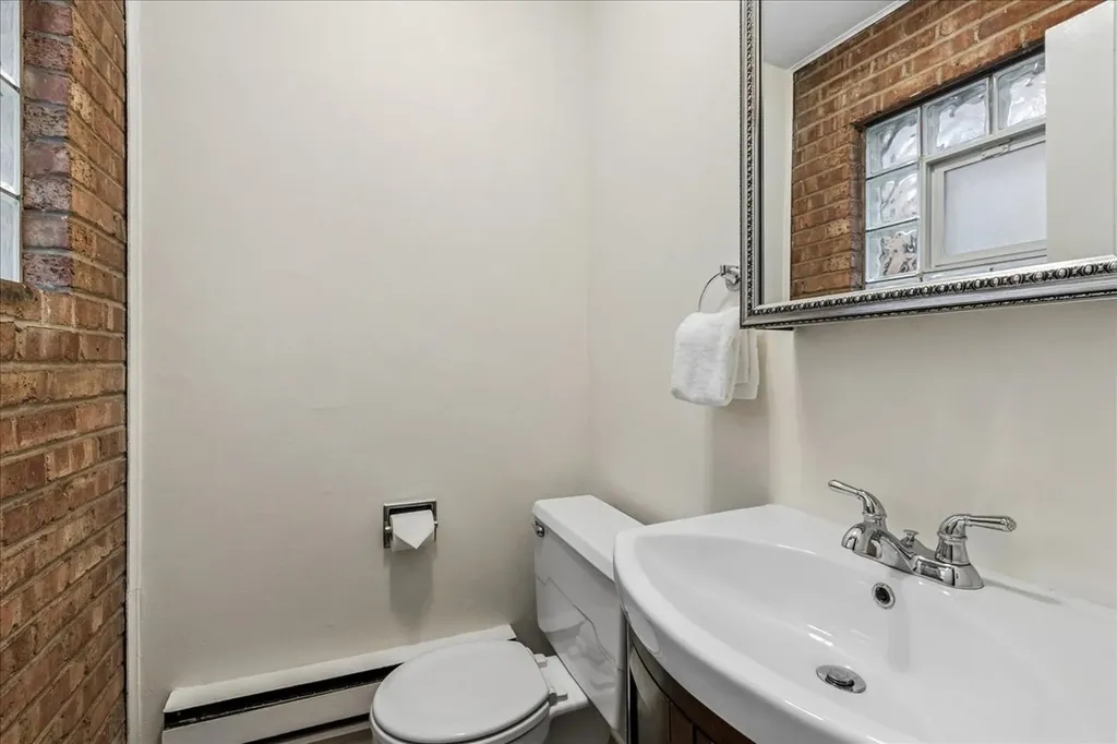 6118 North Hermitage Avenue Chicago IL 60660