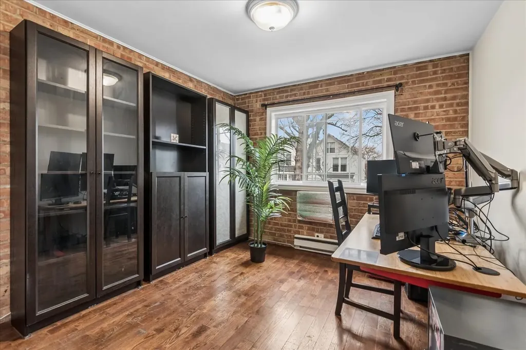 6118 North Hermitage Avenue Chicago IL 60660