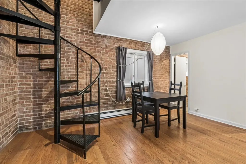 6118 North Hermitage Avenue Chicago IL 60660