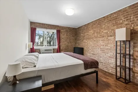 6118 North Hermitage Avenue Chicago IL 60660