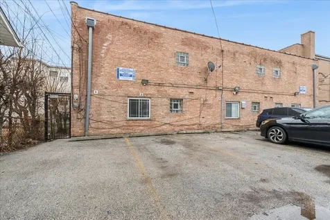 6118 North Hermitage Avenue Chicago IL 60660