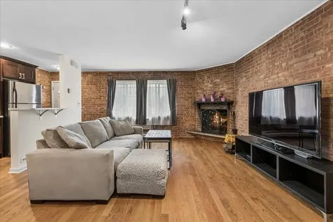 6118 North Hermitage Avenue Chicago IL 60660