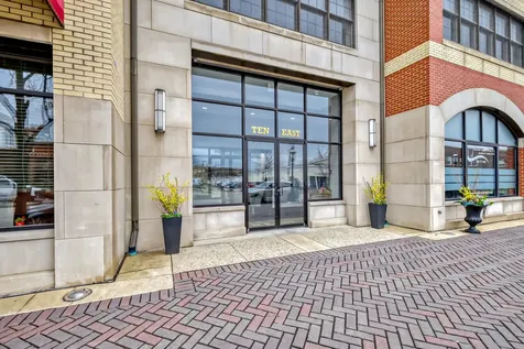 10 East Burlington Street Riverside IL 60546