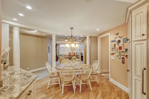 10 East Burlington Street Riverside IL 60546