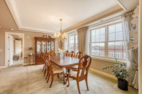 10 East Burlington Street Riverside IL 60546