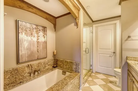 10 East Burlington Street Riverside IL 60546