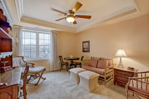 10 East Burlington Street Riverside IL 60546