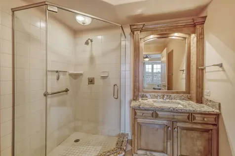 10 East Burlington Street Riverside IL 60546