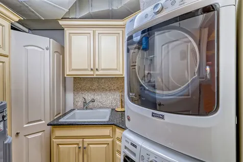 10 East Burlington Street Riverside IL 60546