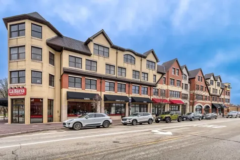 10 East Burlington Street Riverside IL 60546