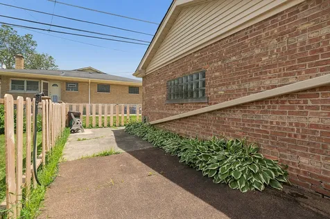 2928 West 92nd Street Evergreen Park IL 60805