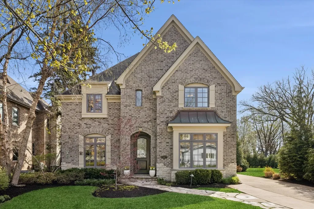 405 Phillippa Street Hinsdale IL 60521