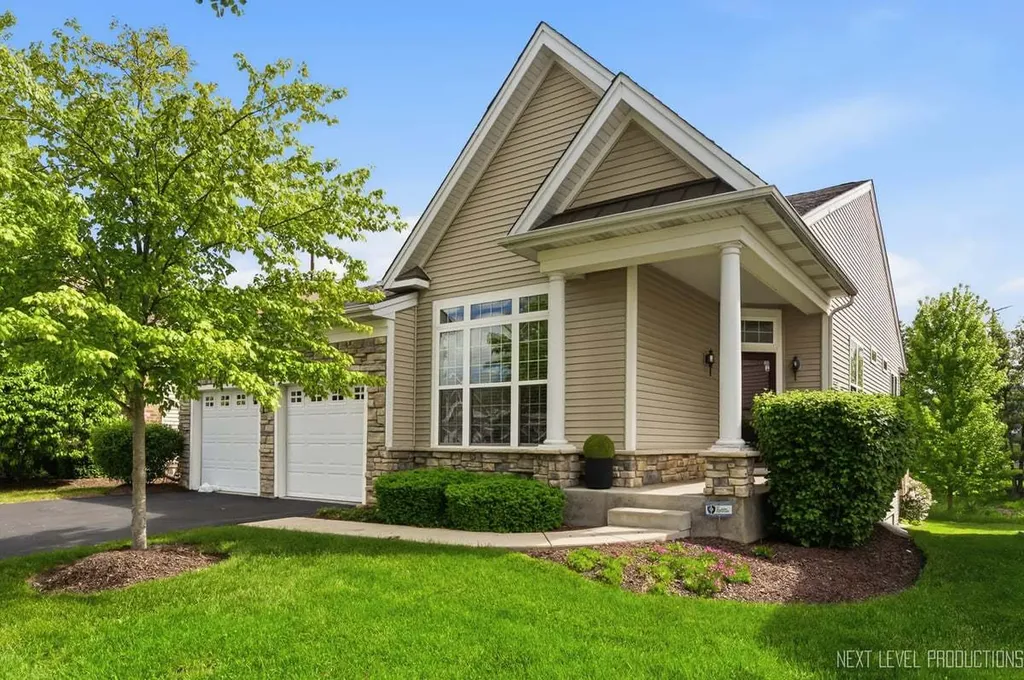 3844 Valhalla Drive Elgin IL 60124