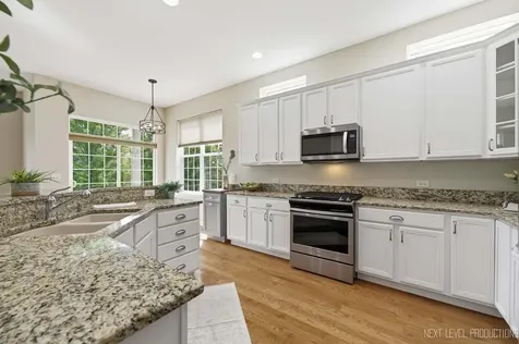 3844 Valhalla Drive Elgin IL 60124