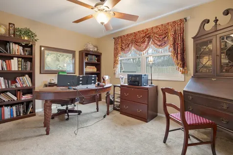 23w531 West Walnut Street Roselle IL 60172