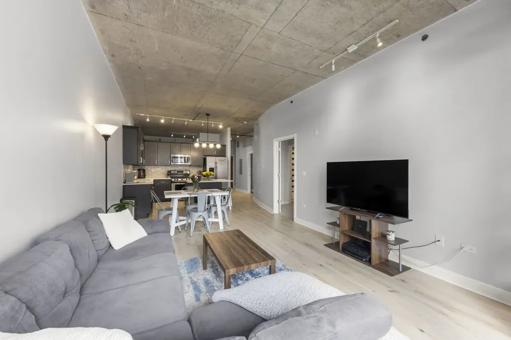 1305 South Michigan Avenue Chicago IL 60605