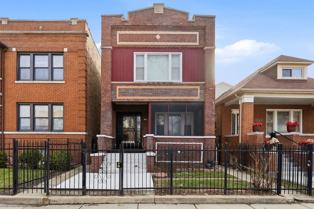 7923 South Carpenter Street Chicago IL 60620
