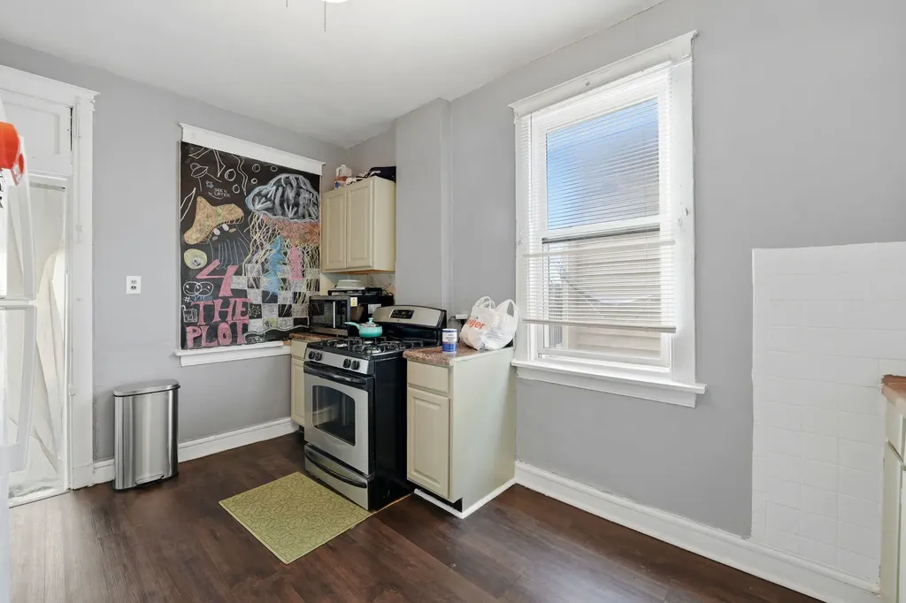 7923 South Carpenter Street Chicago IL 60620
