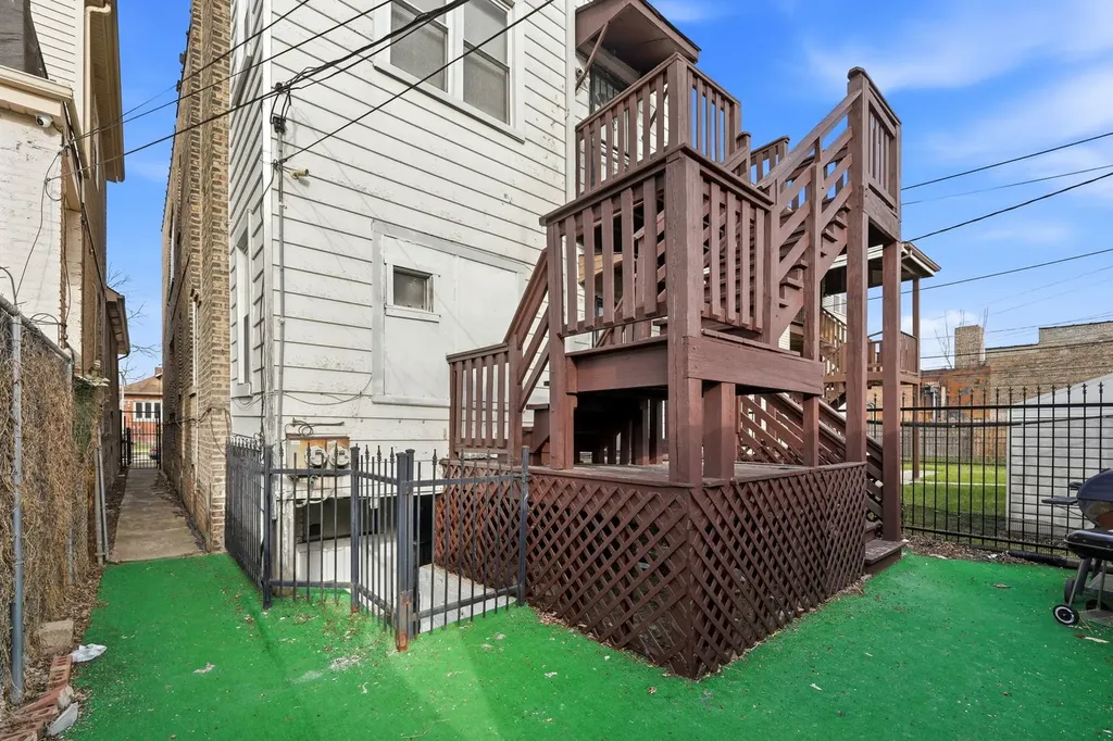 7923 South Carpenter Street Chicago IL 60620