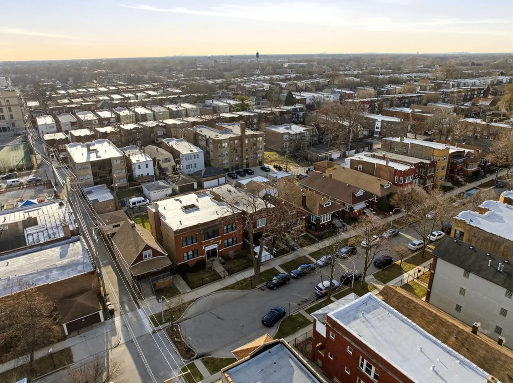7923 South Carpenter Street Chicago IL 60620