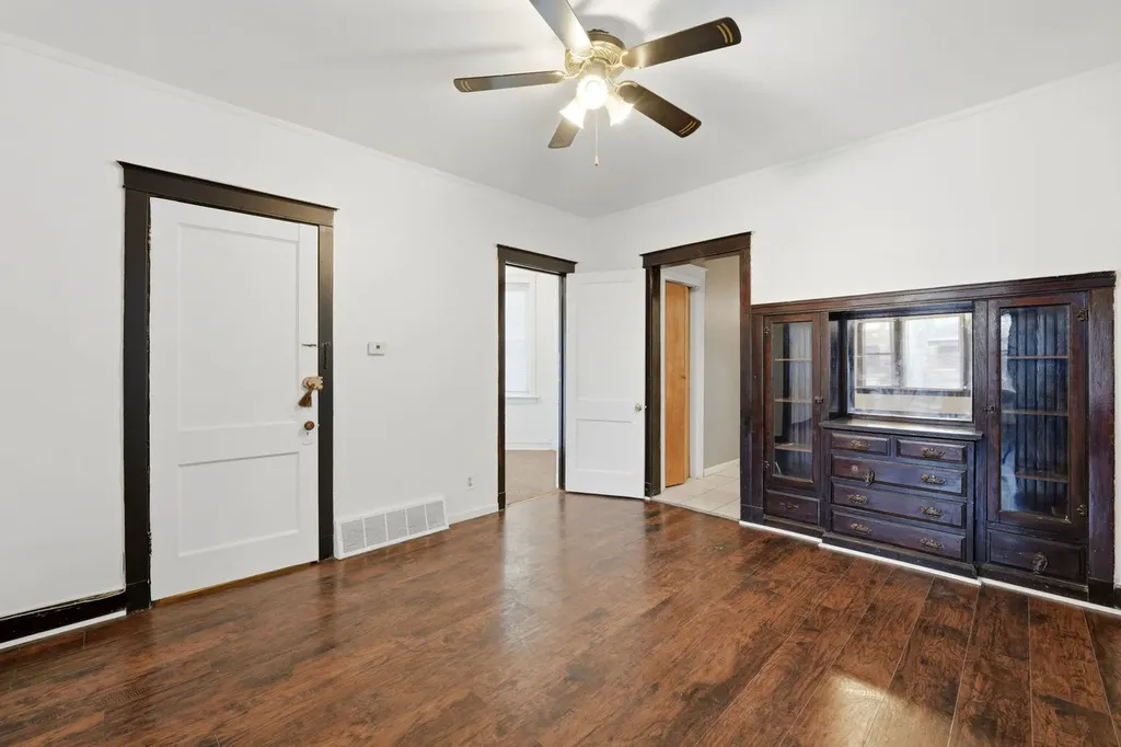 7923 South Carpenter Street Chicago IL 60620