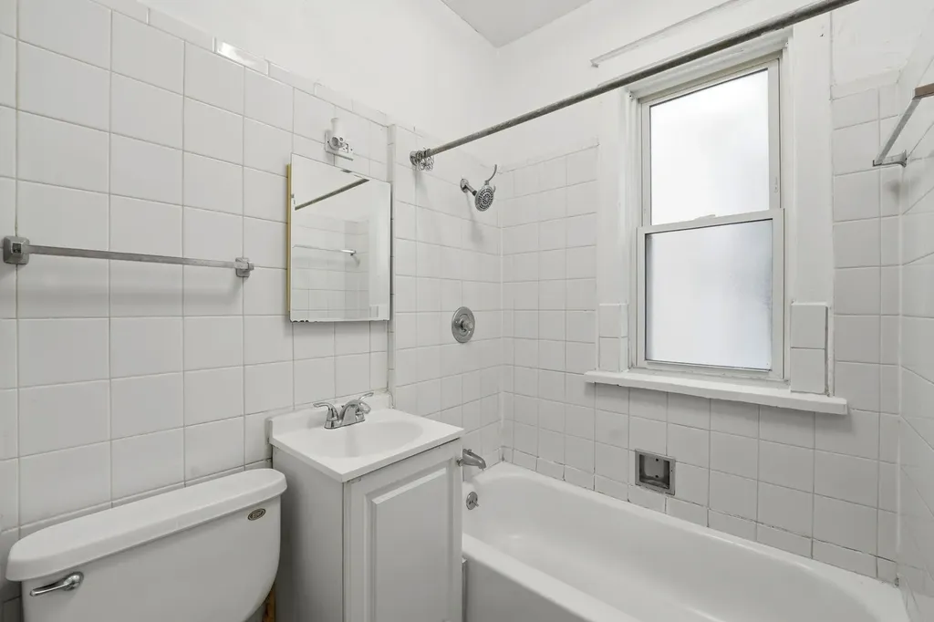 7923 South Carpenter Street Chicago IL 60620