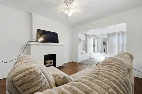 7923 South Carpenter Street Chicago IL 60620