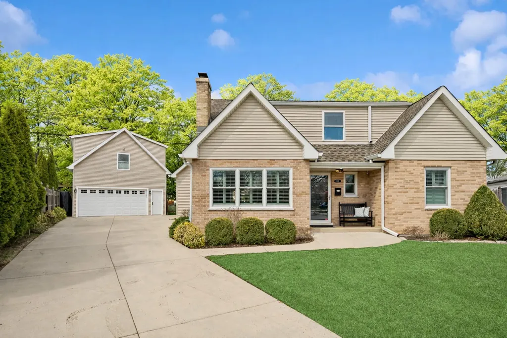 128 Parkview Road Glenview IL 60025