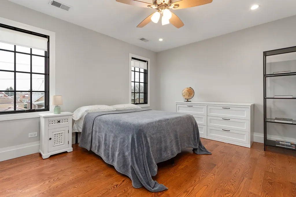 5139 South Leamington Avenue Chicago IL 60638