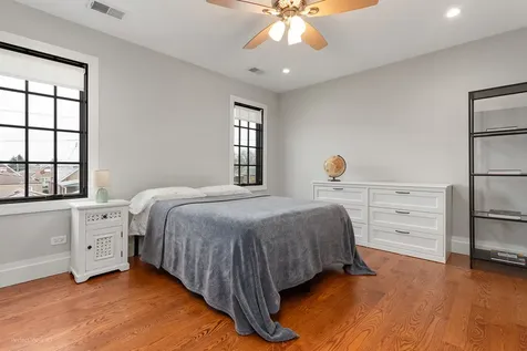 5139 South Leamington Avenue Chicago IL 60638