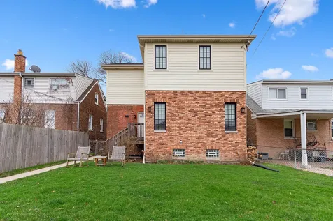 5139 South Leamington Avenue Chicago IL 60638