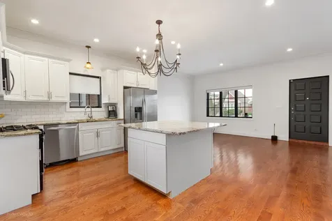 5139 South Leamington Avenue Chicago IL 60638
