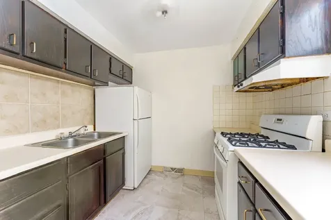 1370 Fargo Avenue Des Plaines IL 60018