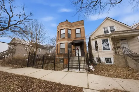 7242 South May Street Chicago IL 60621