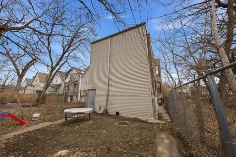 7242 South May Street Chicago IL 60621
