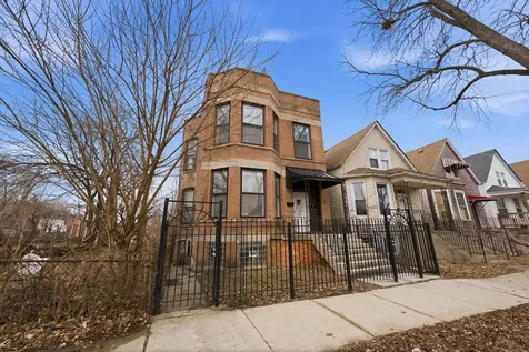 7242 South May Street Chicago IL 60621