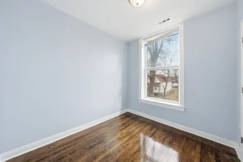 7242 South May Street Chicago IL 60621
