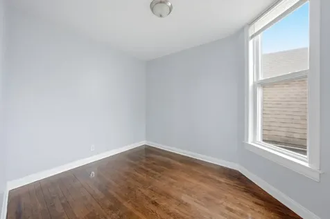 7242 South May Street Chicago IL 60621