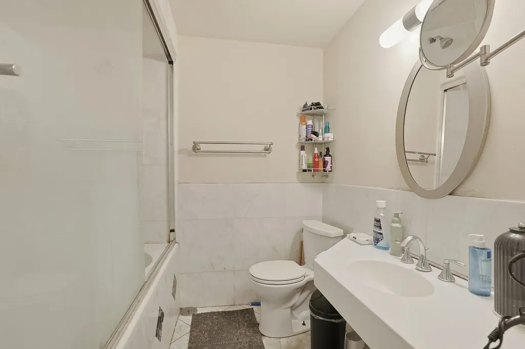 5701 North Sheridan Road Chicago IL 60660
