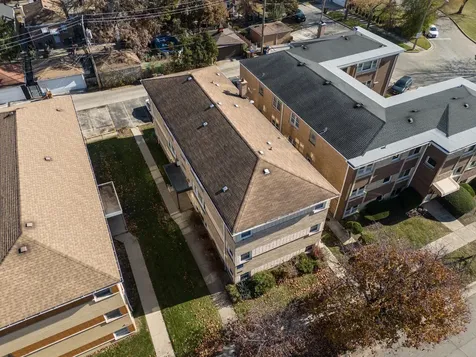 2245 Des Plaines Avenue North Riverside IL 60546
